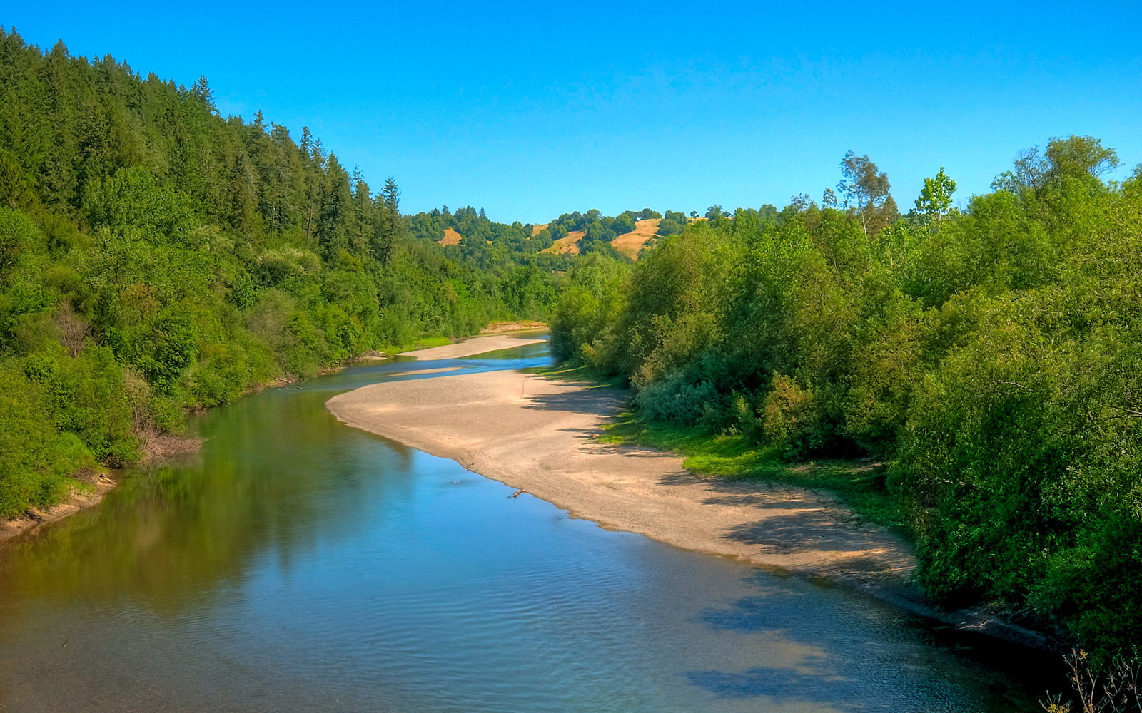 California’s Russian River on a sunny day